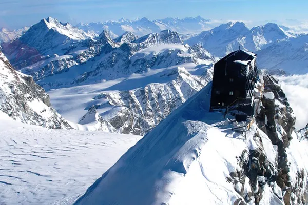 Stage 4000: Capanna Margherita, l’ascesa simbolo del Monte Rosa
